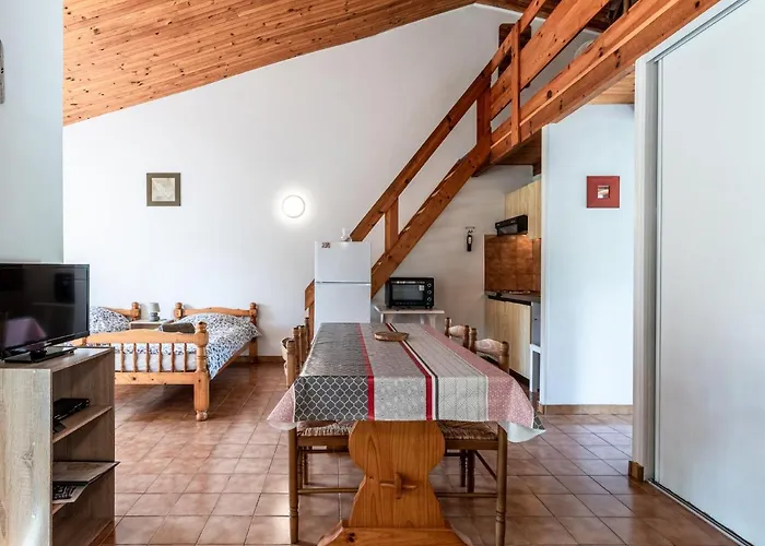 Hébergement de vacances La Pinede- 6 Pers- By Interhome *