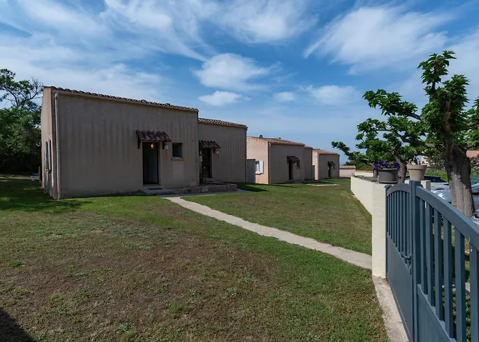 La Pinede- 6 Pers- By Interhome