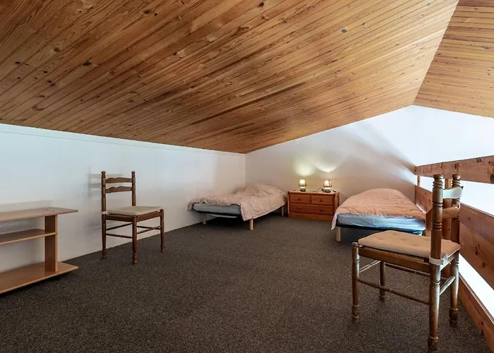 La Pinede- 6 Pers- By Interhome