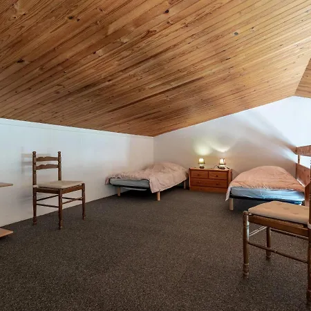 La Pinede- 6 Pers- By Interhome